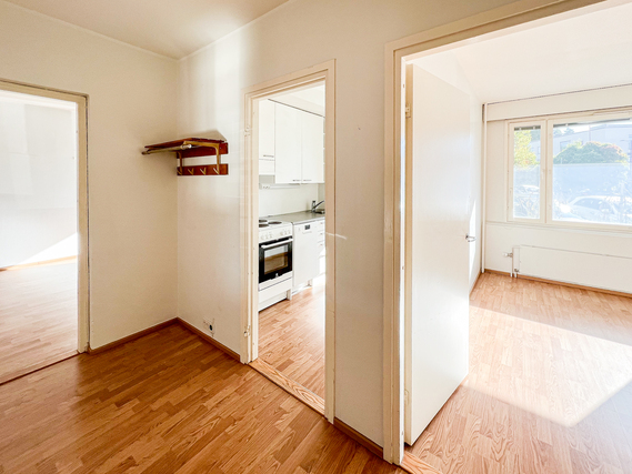 Rental Kauniainen  2 rooms Ensimmäisen kerroksen valoisa koti, mistä on helppo sisustaa mieleinen vaaleiden pintojensa ansiosta