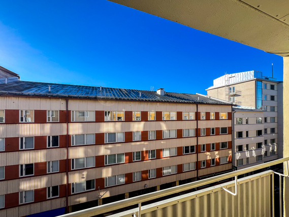 Rental Helsinki Ullanlinna 2 rooms Siistikuntoinen, tilava ja parvekkeellinen kaksio loistosijainnilla!