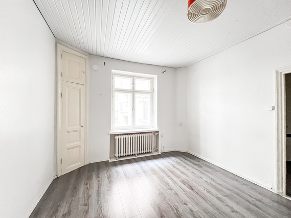 Rental Helsinki Kallio 1 room Sisäpihan rauhasta nauttiva koti loistavien kulkuyhteyksien äärellä!