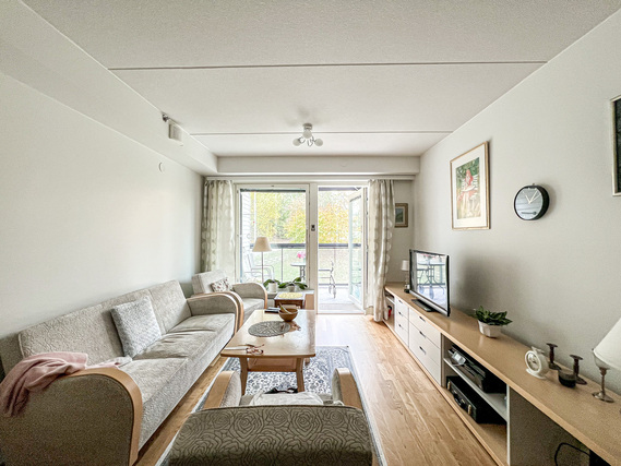 Rental Espoo Espoon keskus 2 rooms Kolmannen  kerroksen läpitalon koti omalla saunalla!