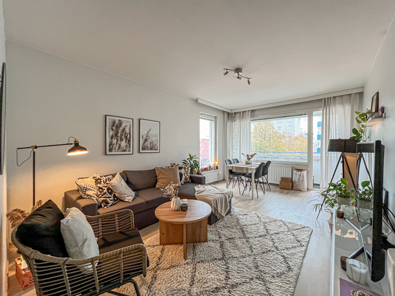 Rental Turku  2 rooms Tyylikäs ja moderni koti lasitetulla parvekkeella.