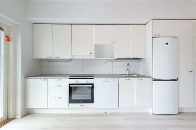 Rental Turku Herttuankulma 3 rooms Valoisa parvekkeellinen kolmio erinomaisella sijainnilla