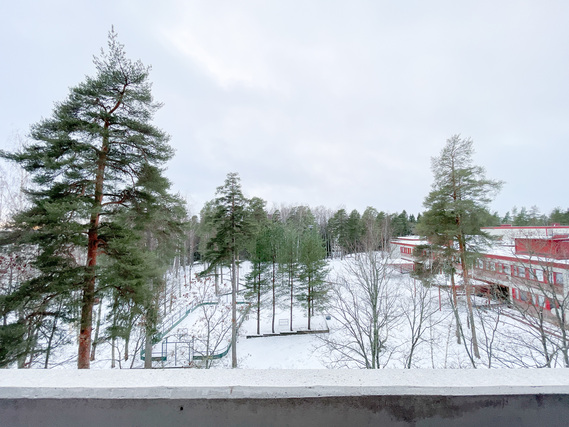 Vuokra-asunto Vantaa Martinlaakso Kaksio Hissitalon 5. kerroksen erittäin tilava ja valoisa kaksio, hyvällä sijainnilla Martinlaaksossa!