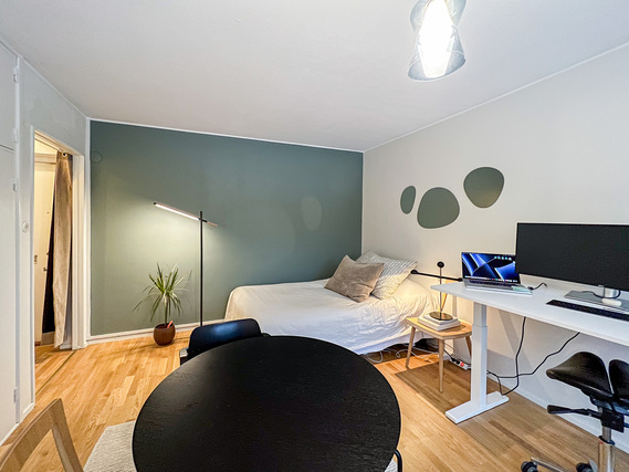 Rental Helsinki Etelä-Haaga 1 room Tyylikäs ja valoisa 1. kerroksen koti, loistosijainnilla Haagassa, juna-aseman kupeessa!