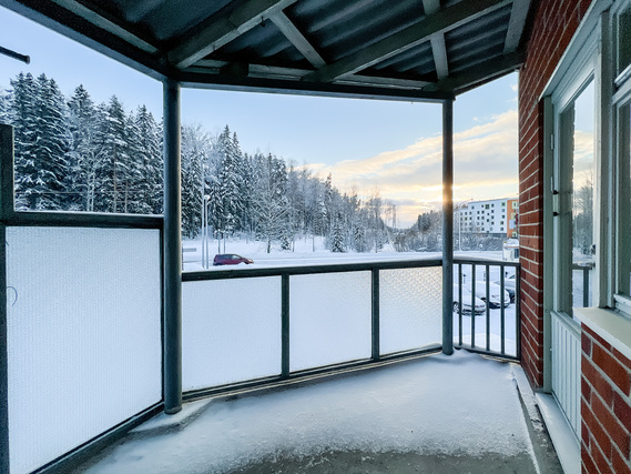 Vuokra-asunto Vantaa Pähkinärinne Yksiö Persoonallisella pohjaratkaisulla varustettu parvekkeellinen yksiö Pähkinärinteestä!