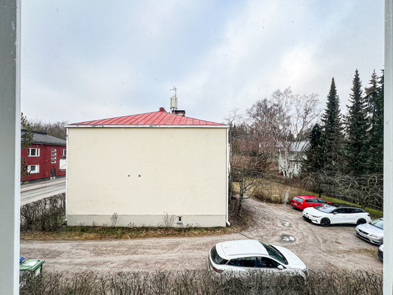 Rental Helsinki Kumpula 1 room Tehokkaiden neliöiden parvellinen koti hyvällä paikalla.