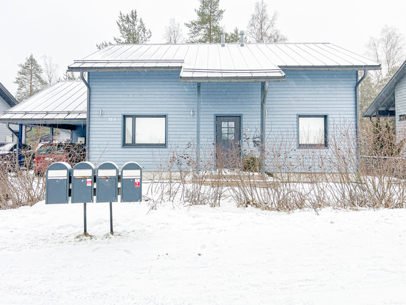 Vuokra-asunto Vantaa Nikinmäki 3 huonetta Upea kaksikerroksinen omakotitalo hyvällä sijainnilla