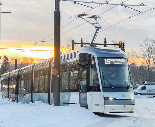 Vuokra-asunto Helsinki Pajamäki Yksiö Valoisa ylimmän kerroksen kalustettu koti loistavalla sijainnilla!