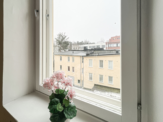 Vuokra-asunto Riihimäki Keskusta Kaksio Ihastuttavan tilava koti Riihimäen parhaalla paikalla vankassa kivitalossa!