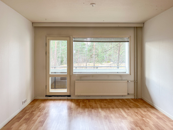 Rental Turku Varissuo 2 rooms Kulmahuoneista, josta löytyy mukavasti säilytystilaa.