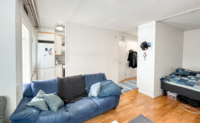 Rental Helsinki Sörnäinen 1 room Yksiö lasitetulla parvekkeella loistavien liikenneyhteyksien ääreltä.