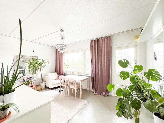 Rental Helsinki Vuosaari 1 room Hissitalon 2. kerroksen tilava parvekkeellinen yksiö, merellisessä Vuosaaressa!