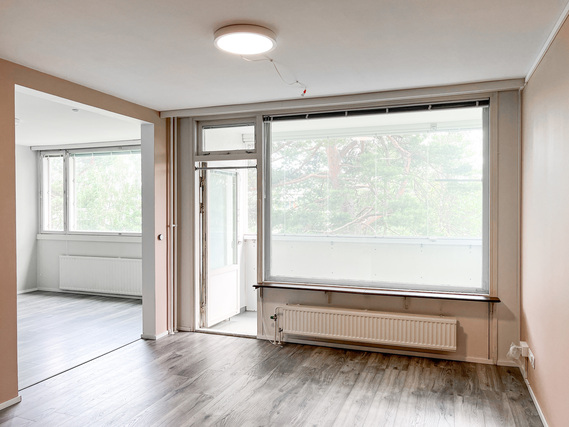 Rental Helsinki Pihlajamäki 2 rooms Parvekkeellinen koti luonnonläheisellä sijainnilla.