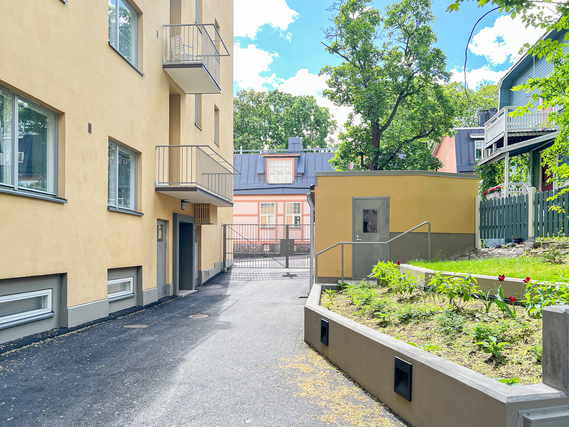 Rental Helsinki Vallila 1 room Tyylikäs tehoneliöinen koti talon 3. kerroksessa, sisäpihan suojissa! DNA 10M taloyhtiölaajakaista!