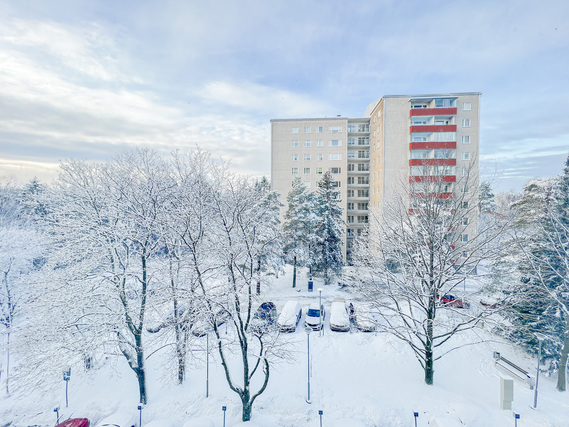 Rental Helsinki Pohjois-Haaga 2 rooms Hissitalon 4. kerroksen koti hyvällä sijainnilla