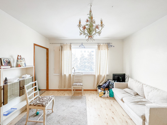 Rental Helsinki Pohjois-Haaga 2 rooms Hissitalon 4. kerroksen koti hyvällä sijainnilla