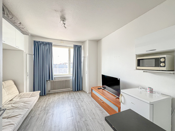 Rental Turku Keskusta 1 room Toisen kerroksen valoisa koti hyvällä sijainnilla!