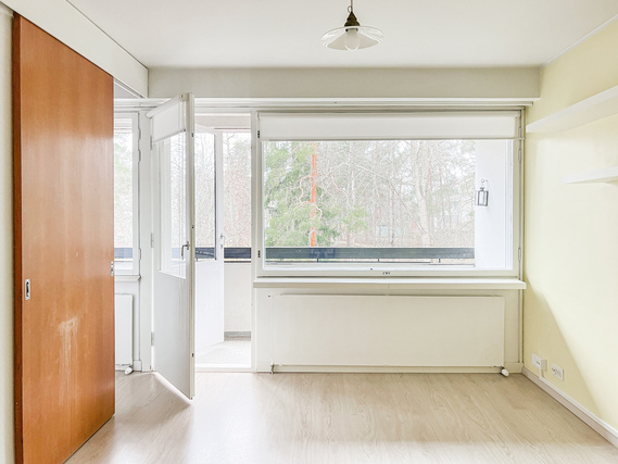 Vuokra-asunto Helsinki Etelä-Haaga Yksiö Ylimmän kerroksen koti rauhallisella sijainnilla!