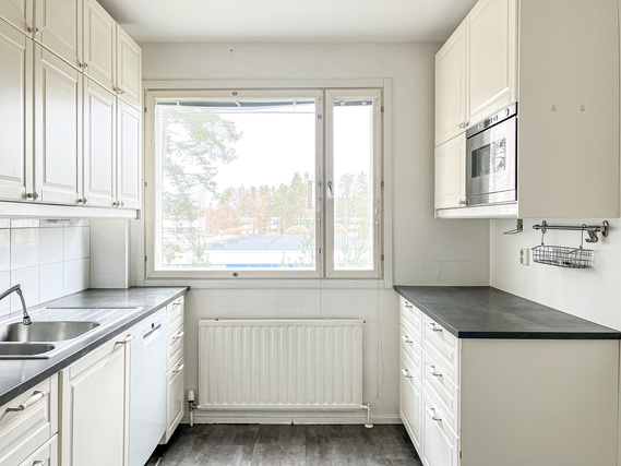 Vuokra-asunto Helsinki Vuosaari 5 + Tilava koti taloyhtiöstä, jossa on kuntosali, sekä sauna hulppeilla näkymillä!