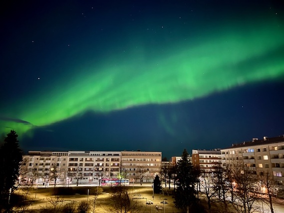 Vuokra-asunto Oulu Keskusta Yksiö Northern lights from your own balcony.