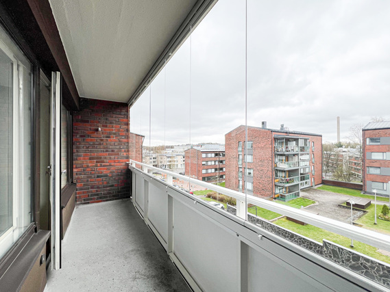 Rental Helsinki Kannelmäki 1 room Loistosijainnilla tilava yksiö kauppakeskus Kaaren lähellä lähellä.
