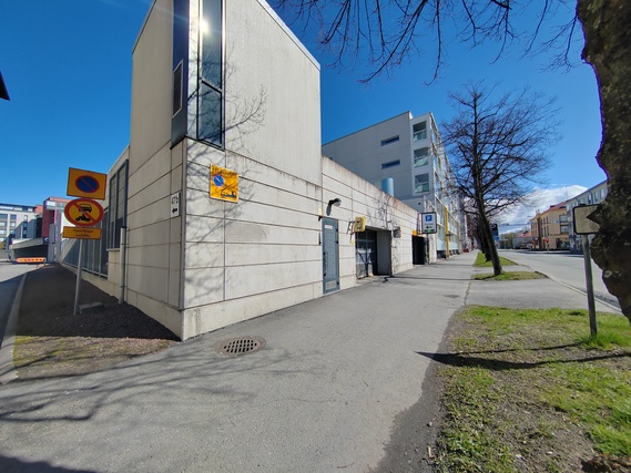 Autohallipaikka Pori Keskusta  Julkisivu