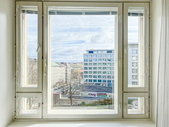 Rental Helsinki Töölö 2 rooms Erittäin tilava läpitalon kaksio hissitalon ylimmästä kerroksesta, halutulla sijainnilla Töölössä!