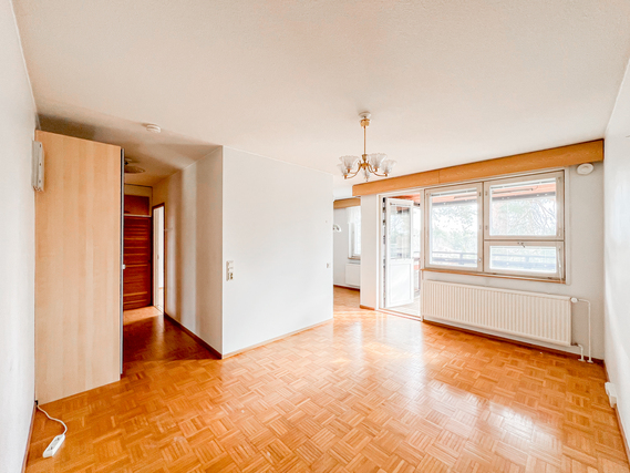 Rental Helsinki Reimarla 2 rooms Tässä kodikkaassa asunnossa on lasitettu parveke sekä asuntoon kuuluu todella tilava varasto.