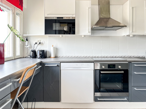 Rental Espoo Lähderanta 3 rooms Tilava 7. kerroksen läpitalon koti upeilla näkymillä!