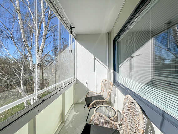 Rental Turku Laukkavuori 2 rooms Hissitalon kolmannen kerroksen tyylikäs ja valoisa koti.