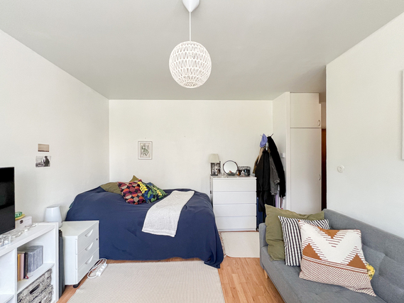 Rental Helsinki Lauttasaari 1 room Toisen kerroksen viihtyisä koti mahtavalla sijainnilla merellisissä maisemissa.