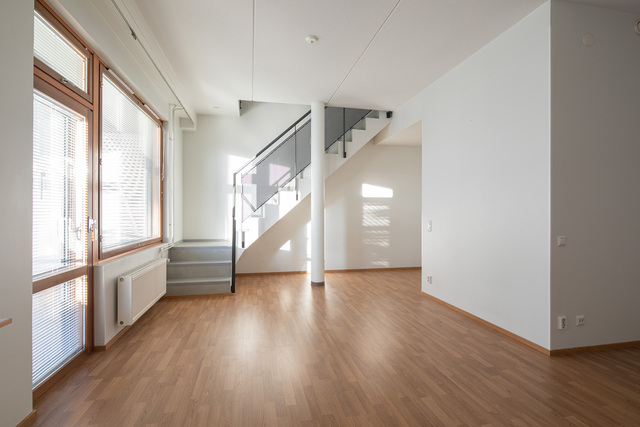 Rental Espoo Matinkylä 2 rooms Uniikki, upea kaksio kahdella lasitetulla parvekkeella Matinkylän sydämessä!