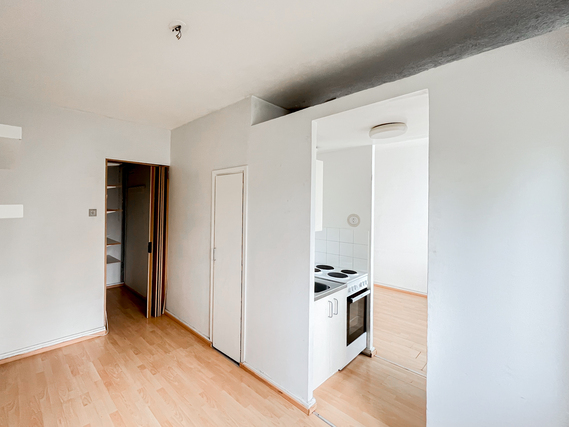 Rental Helsinki Kannelmäki 2 rooms Tässä ylimmän kerroksen asunnossa on järkevä pohjaratkaisu sekä reilusti säilytys tilaa.