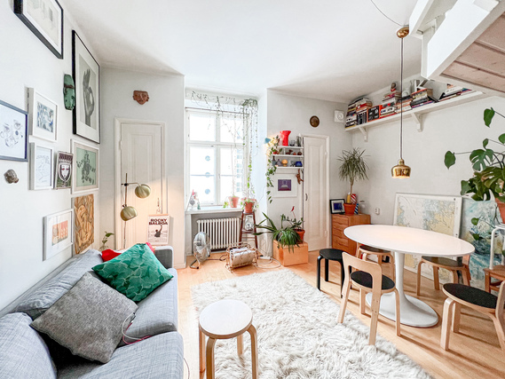 Rental Helsinki  1 room Viehättävä pikkukoti parvella, loistosijainnilla palveluiden ympäröimänä.
