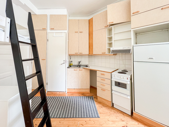 Rental Helsinki Kamppi 1 room Ensimmäisen kerroksen kaupunkikoti mahtavalla sijainnilla!