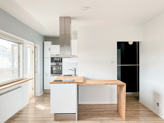 Rental Helsinki Konala 1 room Ylimmän kerroksen valoisa ja hyväpohjainen kulma-asunto putkiremontoidusta yhtiöstä.