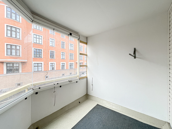 Vuokra-asunto Helsinki Kallio Yksiö Valoisa koti, jonka kruunaa oma sauna sekä lasitettu parveke erinomaisella sijainnilla.