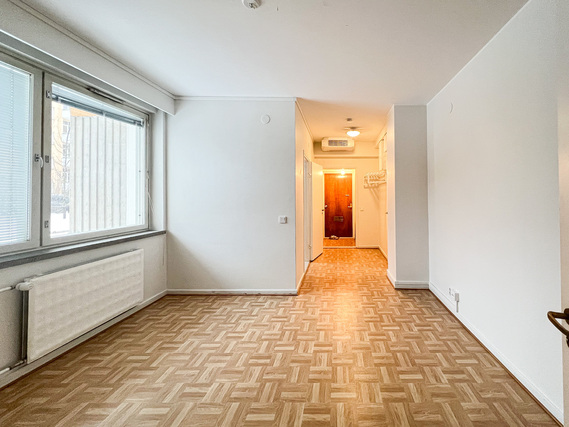 Rental Tampere Kaleva 2 rooms Maan tasalla olevaan asuntoon on helppo kulku, olohuoneesta näkymää ulos ja keittiöön