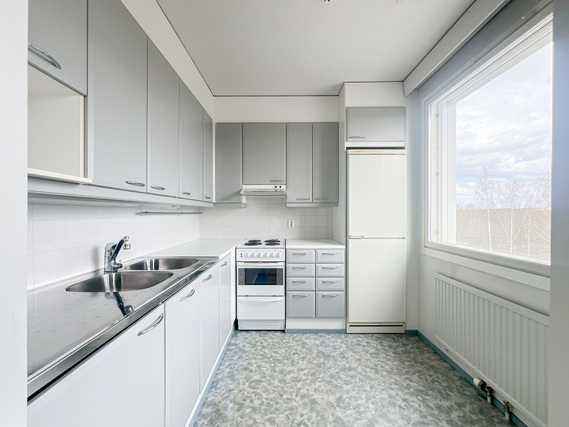 Rental Heinola Tommola 1 room Ylimmän kerroksen valoisa koti hissitalossa.