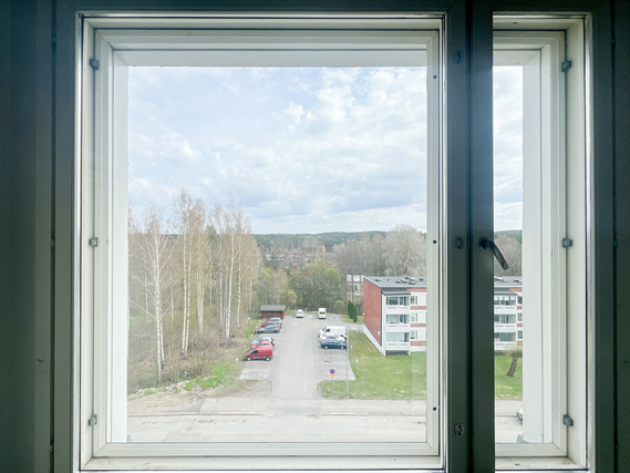 Rental Heinola Tommola 1 room Ylimmän kerroksen valoisa koti hissitalossa.
