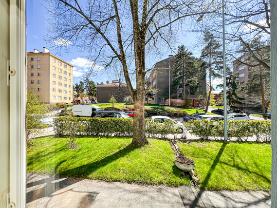 Vuokra-asunto Helsinki Meilahti Yksiö Valoisa ja kodikas asunto erinomaisella sijainnilla, rauhallisen tien varressa.