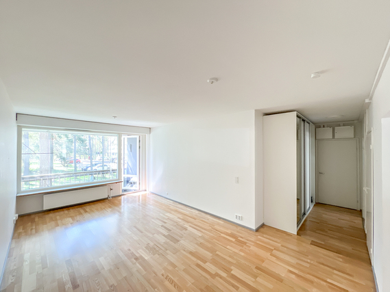 Rental Helsinki Myllypuro 2 rooms Kodikas parvekkeellinen läpitalonkaksio hyvällä, luonnonläheisellä paikalla.