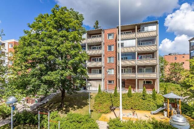 Vuokra-asunto Helsinki Pukinmäki Kaksio Julkisivu