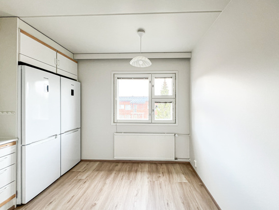 Rental Sipoo Söderkulla 3 rooms Valoisa ja tilava koti omalla saunalla ja lasitetulla parvekkeella!