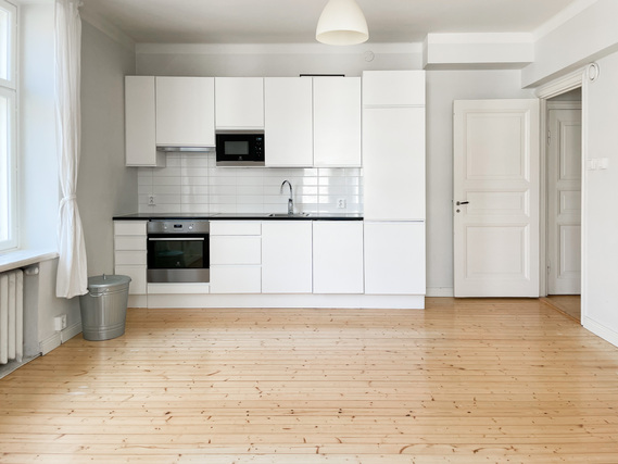 Rental Helsinki Taka-Töölö 2 rooms Ihastuttava kulmahuoneisto kauniilla sijainnilla Topeliuksen puiston edessä.