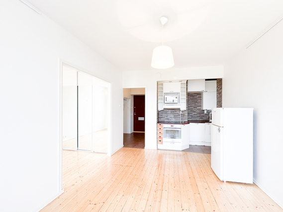 Rental Helsinki Kallio 2 rooms Kiva kaksio Kallion  trendi alueella. Ylimmässä kerroksessa laadukasta asumista.