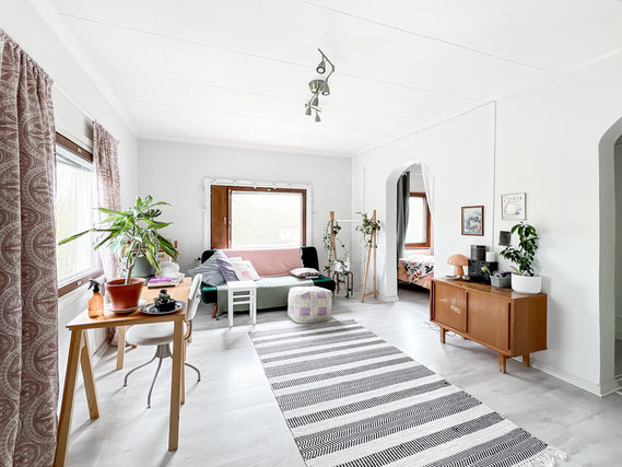 Rental Helsinki Metsälä 2 rooms Valoisa kulmahuoneisto idyllisestä pienkerrostalosta!