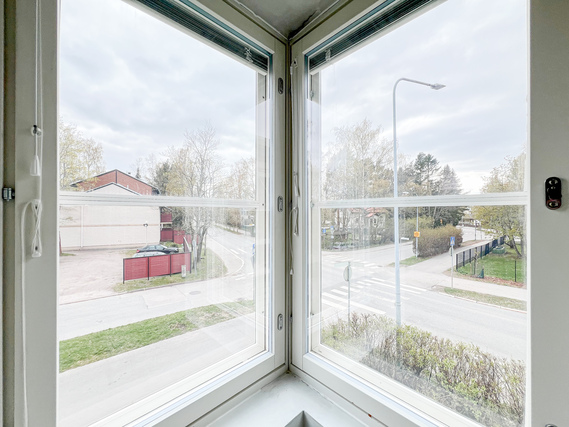 Rental Helsinki Tapaninkylä 1 room Heti vapaa kodikas saunallinen kulmahuoneisto!