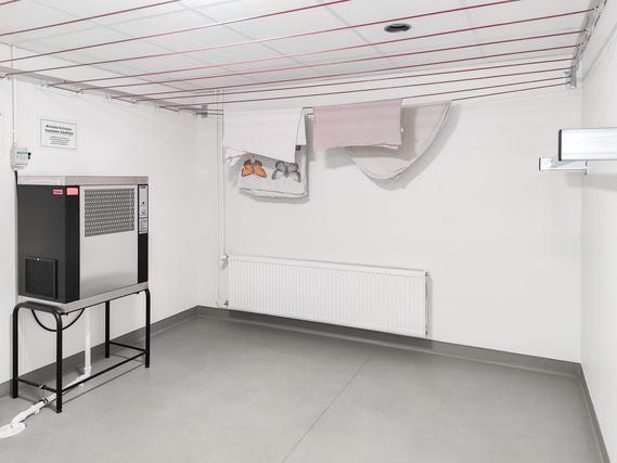 Rental Tampere Kaleva 1 room Hissitalon 3/6 kerroksen yksiö, jossa lasitettu parveke rauhallisen puistopihan puolelle.