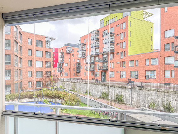 Vuokra-asunto Helsinki Vallila Yksiö Viihtyisä 2. kerroksen koti Konepajan alueelta, jossa on moderni ilme sekä tilava parveke etelään.